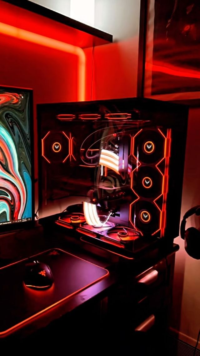 Amazing Custom Lux Set-up for @alex_wid_ 
Get a set-up that you can be proud of today! All-Lian Li PC came out 🔥🔥🔥

#custompcbuild #custompc #callofdutywarzone #warzone #levelup #upgradeyourlife 

✅ Low monthly payments 
✅ The best prices and fastest build times
✅ The best build quality
✅ 200+ ⭐️⭐️⭐️⭐️⭐️ Reviews